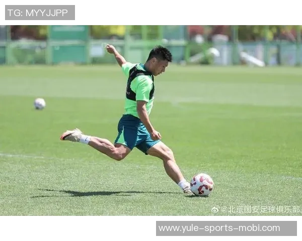 国安外援斯帕吉奇夏季韧带撕裂后积极进行个人恢复训练